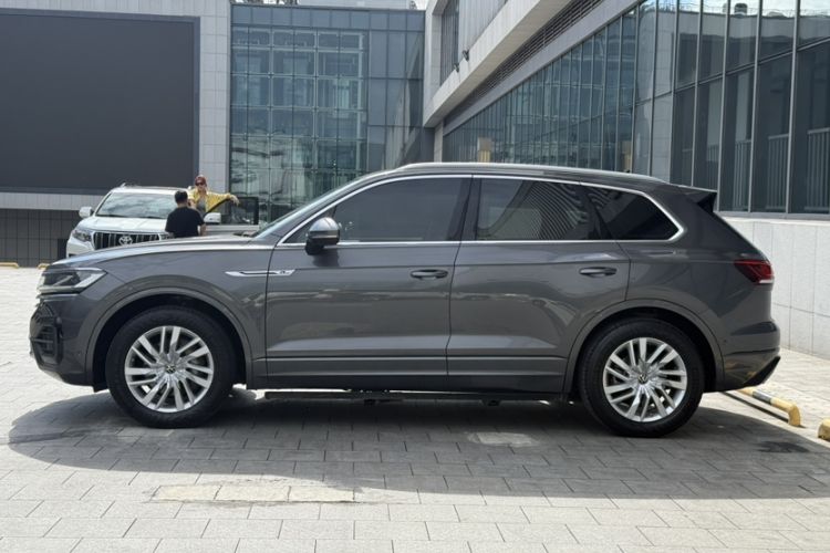 Used Volkswagen Touareg 2021 2.0 TSI RuiShang Edition Exterior 3