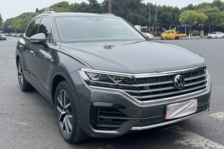 Used Volkswagen Touareg 2021 3.0 TSI Prestige Edition Classic Sport Package Exterior 8