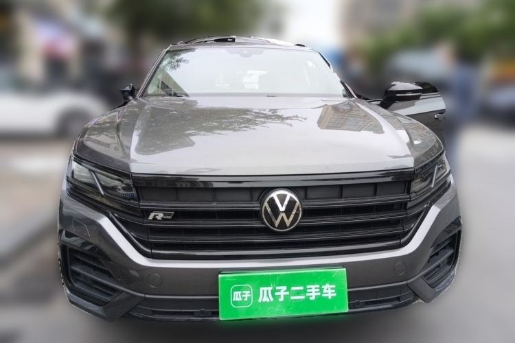 Used Volkswagen Touareg 2021 3.0 TSI Luxury Edition Black Diamond Sport Package Front