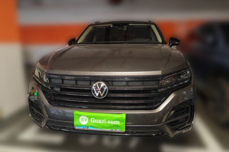 Used Volkswagen Touareg 2021 3.0 TSI Luxury Edition Black Diamond Sport Package Front