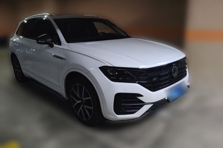 Used Volkswagen Touareg 2021 3.0 TSI Prestige Edition Classic Sport Package Front Right 45 Deg