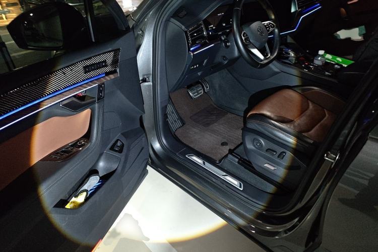 Used Volkswagen Touareg 2021 3.0 TSI Prestige Edition Interior 3