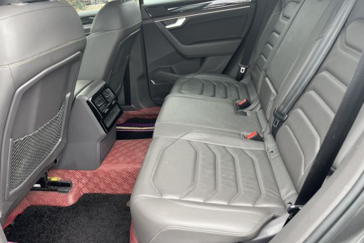 Used Volkswagen Touareg 2021 3.0 TSI Prestige Edition Classic Sport Package Interior 9