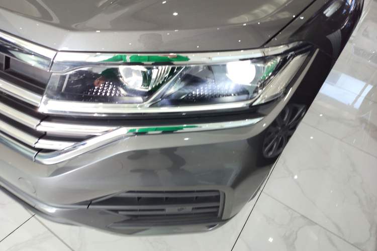 Used Volkswagen Touareg 2021 2.0 TSI Flagship Special Edition Left Front Headlight