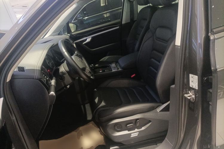 Used Volkswagen Touareg 2021 2.0 TSI Flagship Special Edition Left Front Seat