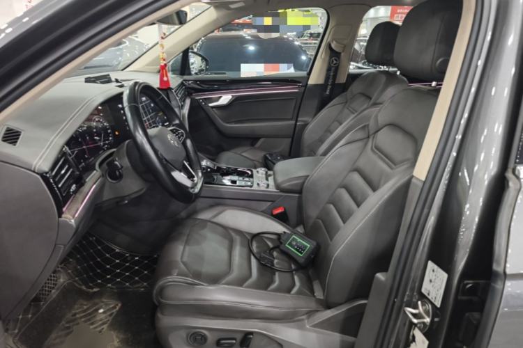 Used Volkswagen Touareg 2021 2.0 TSI Ruiyi Edition Left Front Seat