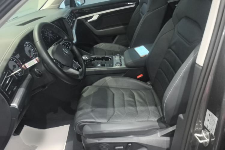 Used Volkswagen Touareg 2021 2.0 TSI Flagship Special Edition Left Front Seat