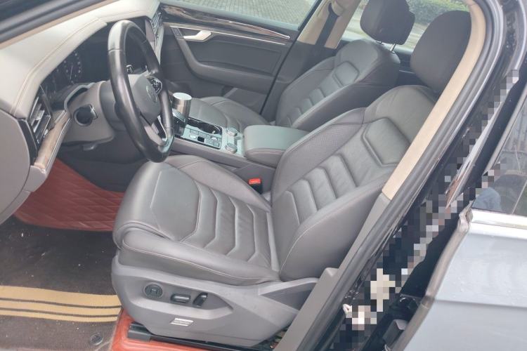 Used Volkswagen Touareg 2021 2.0 TSI Ruiyi Edition Left Front Seat