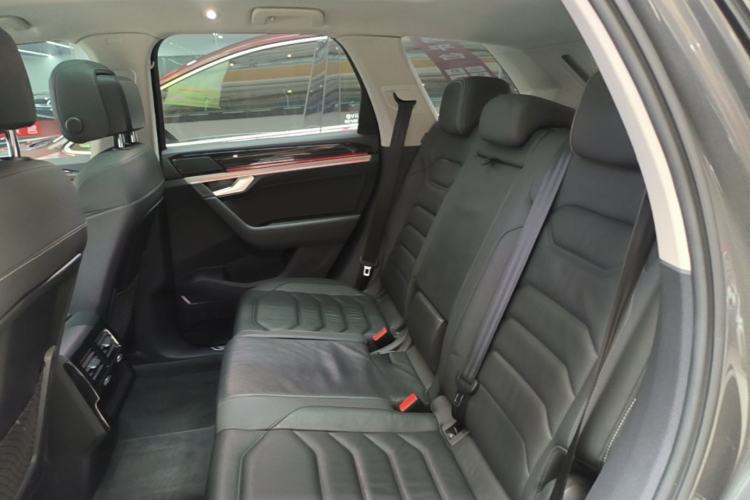Used Volkswagen Touareg 2021 2.0 TSI Ruiyi Edition Left Rear Seat