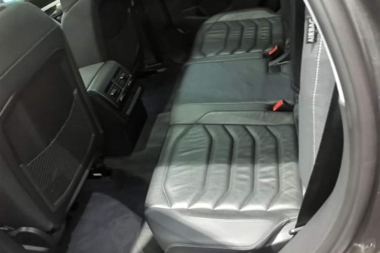 Used Volkswagen Touareg 2021 2.0 TSI Flagship Special Edition Left Rear Seat