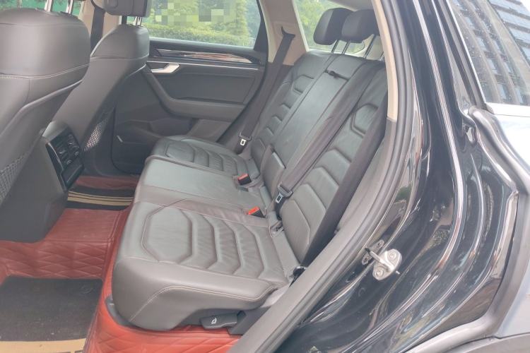 Used Volkswagen Touareg 2021 2.0 TSI Ruiyi Edition Left Rear Seat