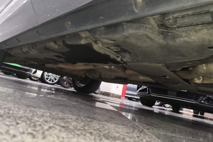 Used Volkswagen Touareg 2021 2.0 TSI Ruiyi Edition Left Side Sill