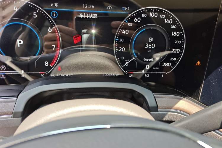 Used Volkswagen Touareg 2021 2.0 TSI Ruiyi Edition Odometer Close Up