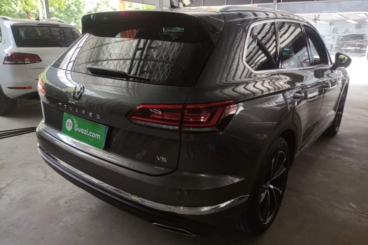 Used Volkswagen Touareg 2021 2.0 TSI Ruiyi Edition Rear Right 45 Deg