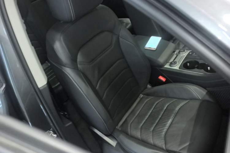 Used Volkswagen Touareg 2021 2.0 TSI Flagship Special Edition Right Front Seat