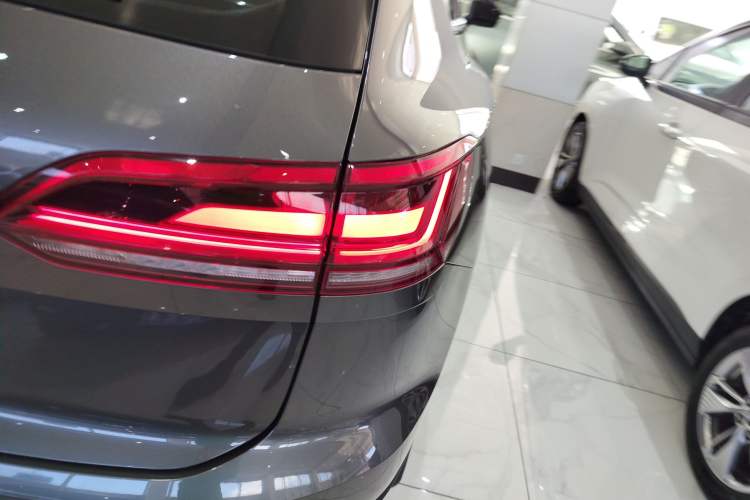 Used Volkswagen Touareg 2021 2.0 TSI Flagship Special Edition Right Rear Taillight