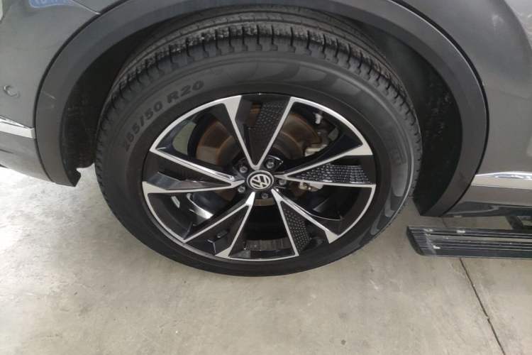 Used Volkswagen Touareg 2021 2.0 TSI Ruiyi Edition Right Rear Wheel Hub