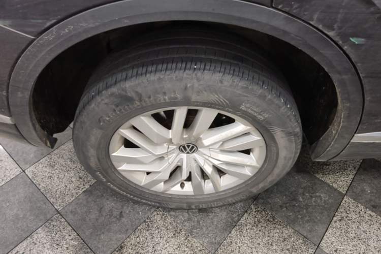 Used Volkswagen Touareg 2021 2.0 TSI Ruiyi Edition Right Rear Wheel Hub