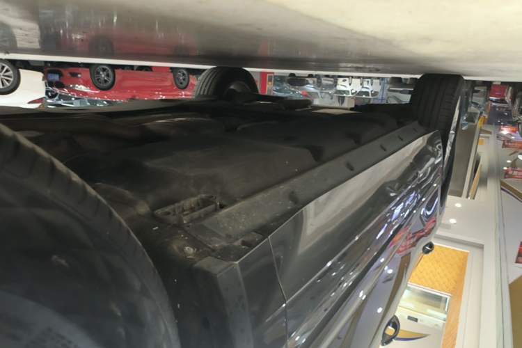 Used Volkswagen Touareg 2021 2.0 TSI Ruiyi Edition Right Side Sill