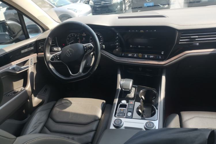 Used Volkswagen Touareg 2021 3.0 TSI Prestige Edition Classic Sport Package Steering Wheel