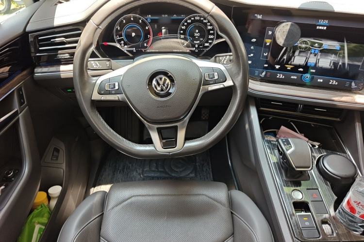 Used Volkswagen Touareg 2021 2.0 TSI Ruiyi Edition Steering Wheel