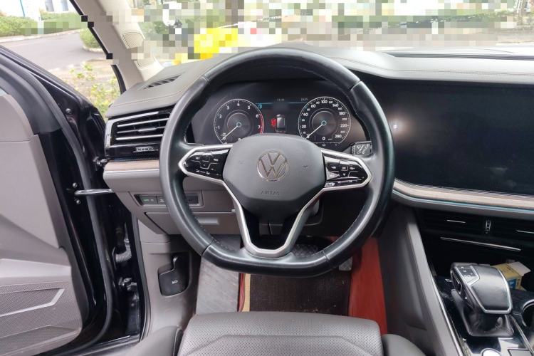 Used Volkswagen Touareg 2021 2.0 TSI Ruiyi Edition Steering Wheel