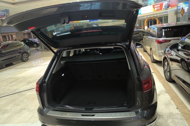 Used Volkswagen Touareg 2021 2.0 TSI Ruiyi Edition Trunk