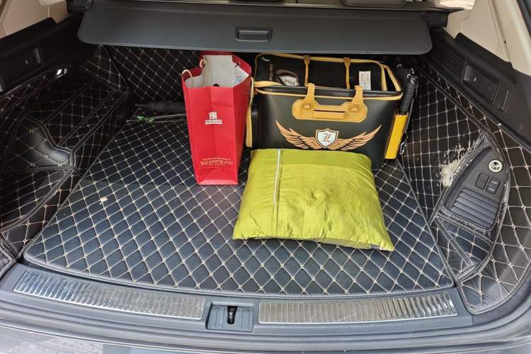 Used Volkswagen Touareg 2021 2.0 TSI Ruiyi Edition Trunk