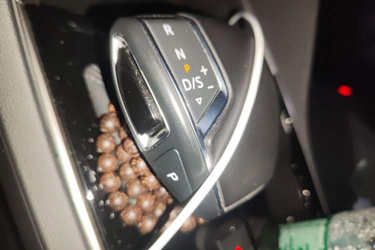 Used Volkswagen Touareg 2021 2.0 TSI RuiShang Edition Gear Lever