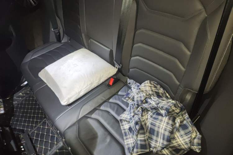 Used Volkswagen Touareg 2021 2.0 TSI RuiShang Edition Left Rear Seat