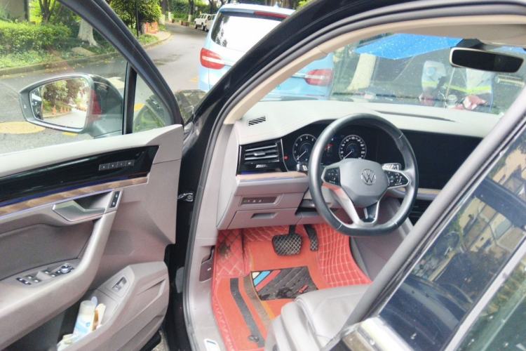 Used Volkswagen Touareg 2021 3.0 TSI Prestige Edition Classic Sport Package Driver Seat