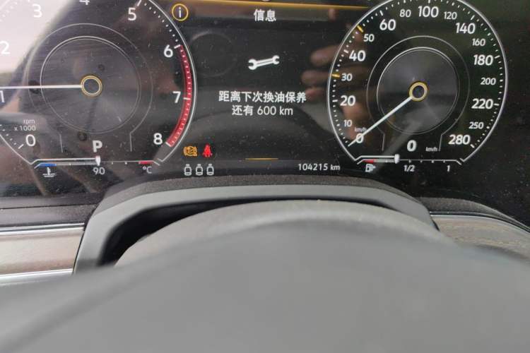 Used Volkswagen Touareg 2021 3.0 TSI Luxury Edition Black Diamond Sport Package Odometer Close Up