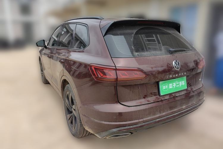 Used Volkswagen Touareg 2021 3.0 TSI Luxury Edition Black Diamond Sport Package Rear Left 45 Deg