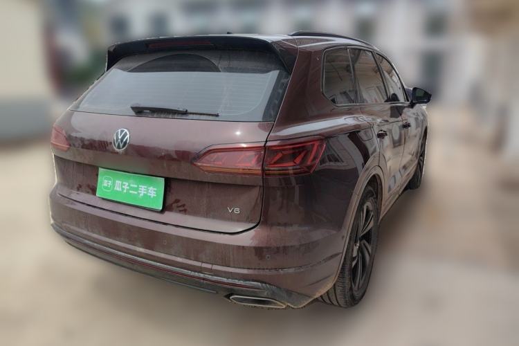 Used Volkswagen Touareg 2021 3.0 TSI Luxury Edition Black Diamond Sport Package Rear Right 45 Deg