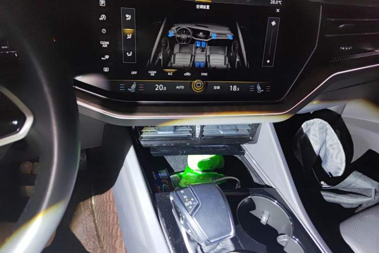 Used Volkswagen Touareg 2021 3.0 TSI Prestige Edition Classic Sport Package Audio And AC Panel