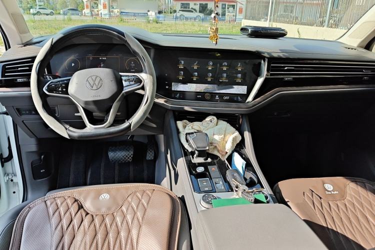 Used Volkswagen Touareg 2021 2.0 TSI RuiShang Edition Center Console