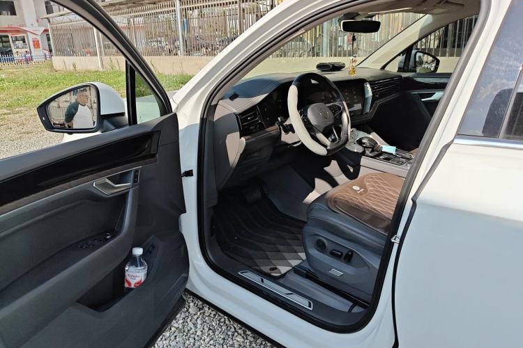 Used Volkswagen Touareg 2021 2.0 TSI RuiShang Edition Driver Seat