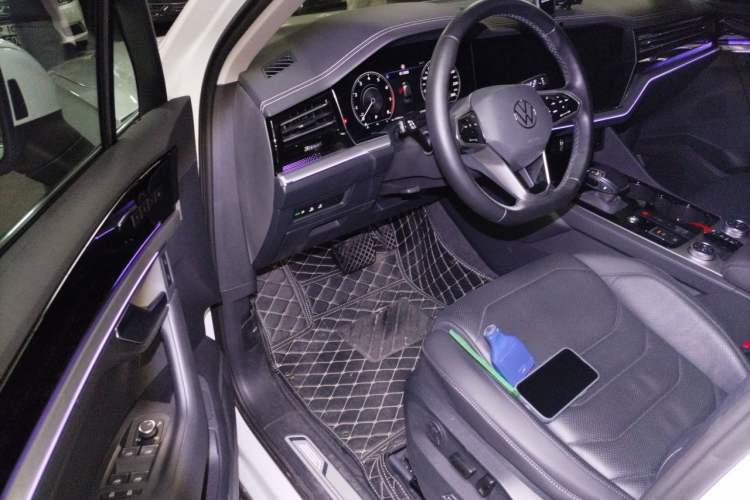 Used Volkswagen Touareg 2021 3.0 TSI Prestige Edition Classic Sport Package Driver Seat