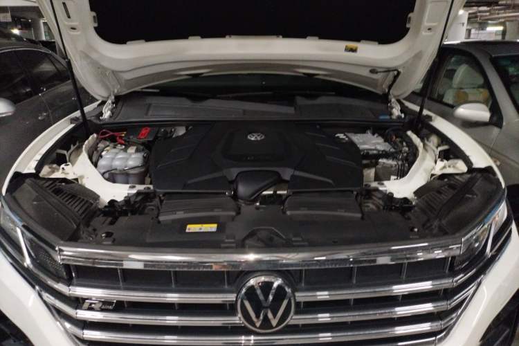 Used Volkswagen Touareg 2021 3.0 TSI Prestige Edition Classic Sport Package Engine Bay