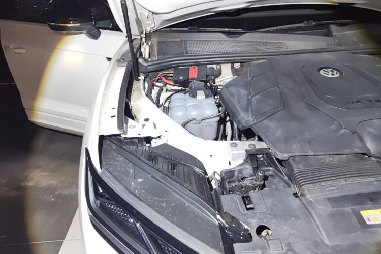 Used Volkswagen Touareg 2021 3.0 TSI Prestige Edition Classic Sport Package Engine Bay Right