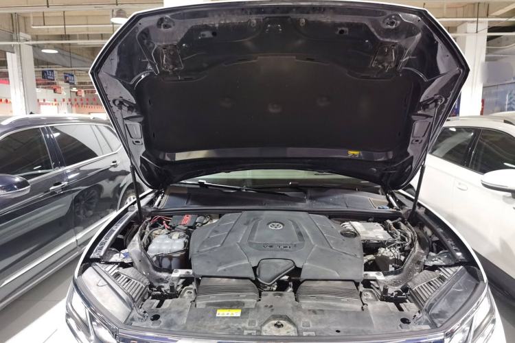 Used Volkswagen Touareg 2021 3.0 TSI Prestige Edition Classic Sport Package Engine Bay