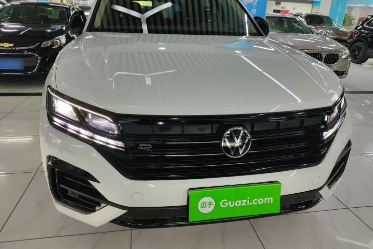 Used Volkswagen Touareg 2021 3.0 TSI Luxury Edition Black Diamond Sport Package Front
