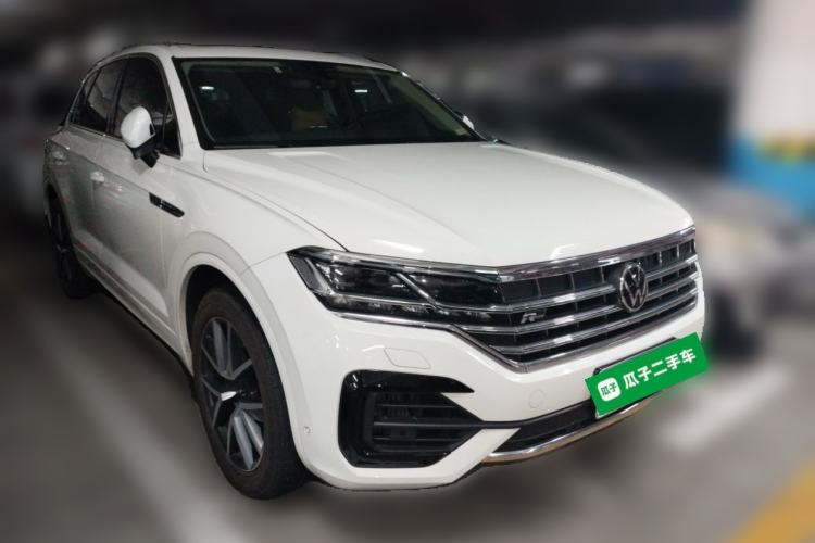 Used Volkswagen Touareg 2021 3.0 TSI Prestige Edition Classic Sport Package Front Right 45 Deg