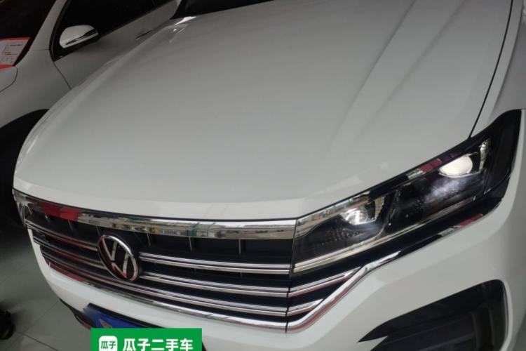 Used Volkswagen Touareg 2021 2.0 TSI RuiShang Edition Front