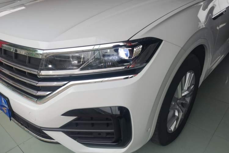 Used Volkswagen Touareg 2021 2.0 TSI RuiShang Edition Left Front Headlight
