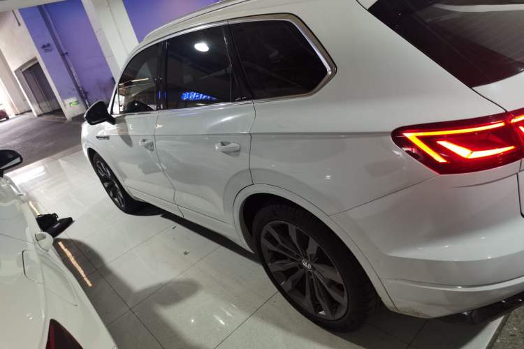 Used Volkswagen Touareg 2021 3.0 TSI Prestige Edition Classic Sport Package Left Side