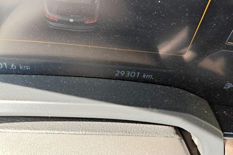Used Volkswagen Touareg 2021 2.0 TSI RuiShang Edition Odometer Close Up
