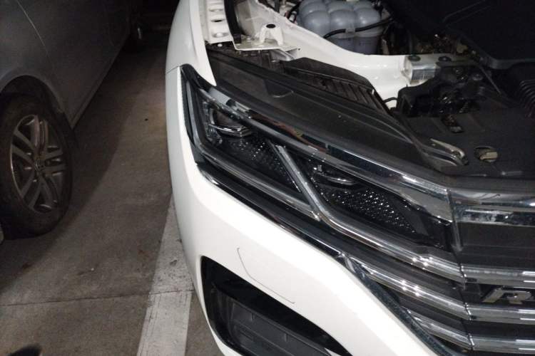 Used Volkswagen Touareg 2021 3.0 TSI Prestige Edition Classic Sport Package Right Front Headlight