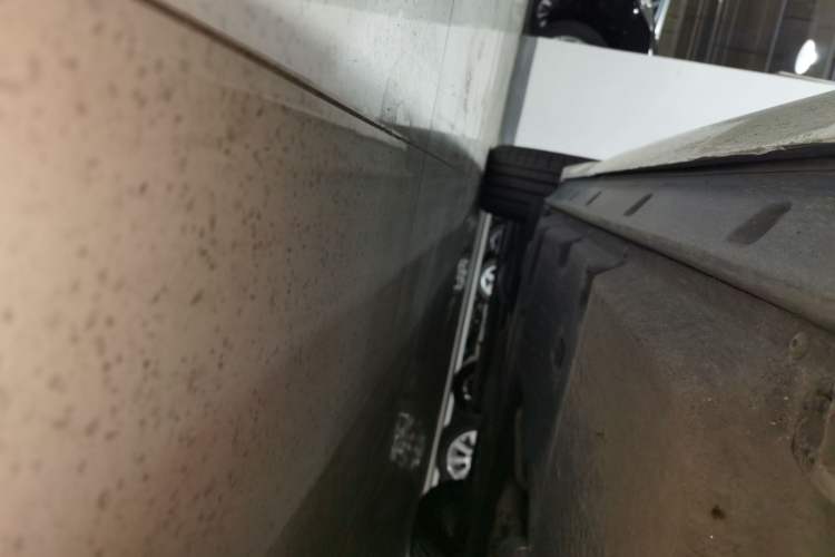 Used Volkswagen Touareg 2021 3.0 TSI Prestige Edition Classic Sport Package Right Side Sill