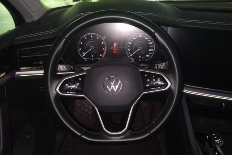 Used Volkswagen Touareg 2021 2.0 TSI RuiShang Edition Steering Wheel